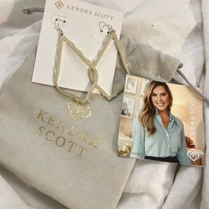 Kendra Scott Sophia Drop Earrings in Gold